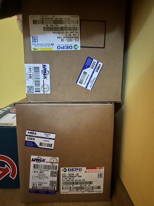 Stopuri stanga si dreapta pt Hyundai Tucson modele 2004-2009