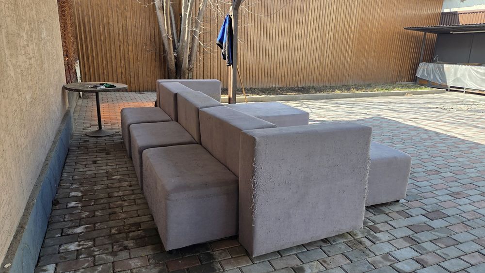 Бесплатно двухсторонний диван