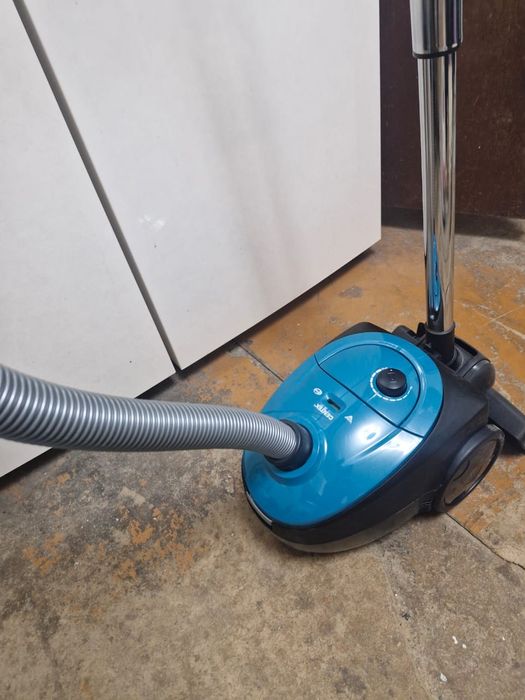 Пылесос. Б.у. в отличном состоянии