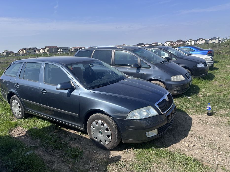 Dezmembrez skoda octavia 2 1.9 bls xenon
