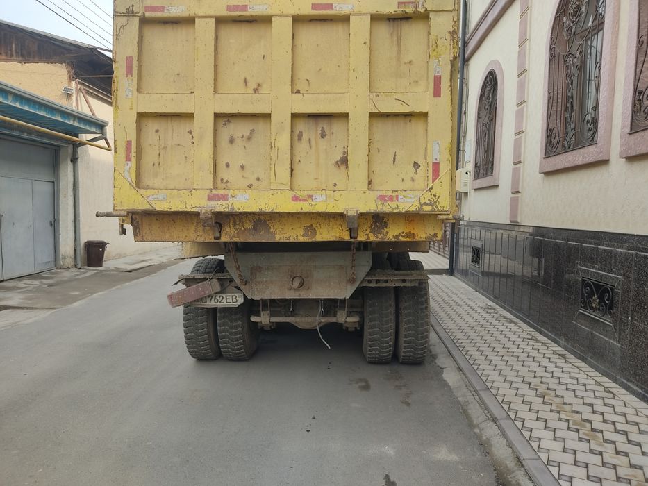 Хово Синотрук самосвал