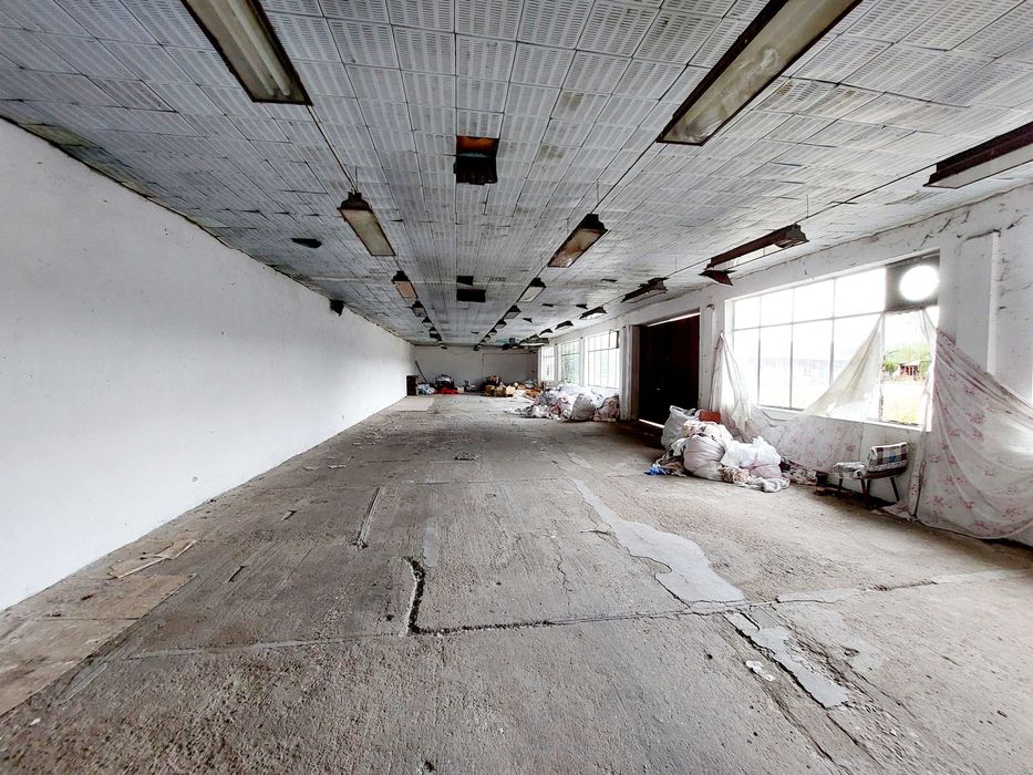 Дава се под наем Склад в с. Езерово, Област Пловдив - 6200 кв.м за 325000 € - Снимка #6