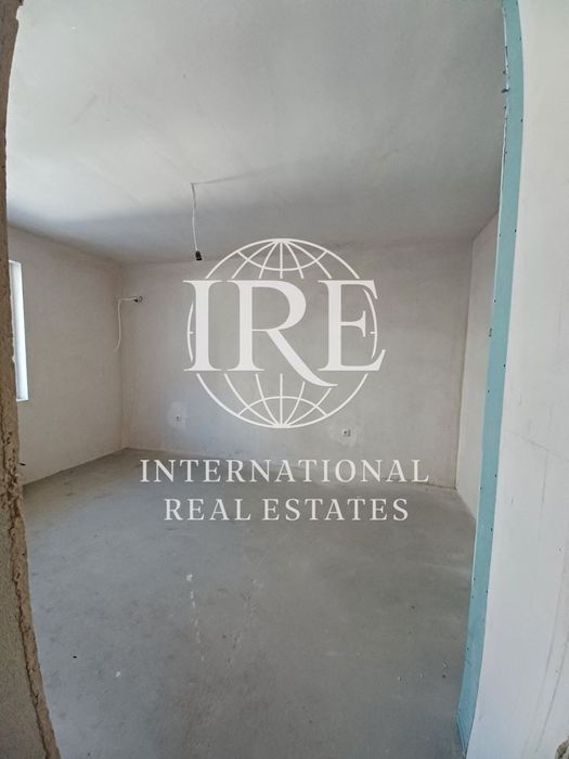 Продава се Тристаен апартамент в Варна, Централна поща - 126 кв.м за 1012 €/кв.м - Снимка #1