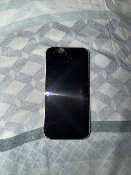 Айфон 13 сатылады