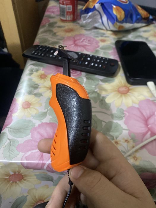 Controller pentru piste de masinuti electrice