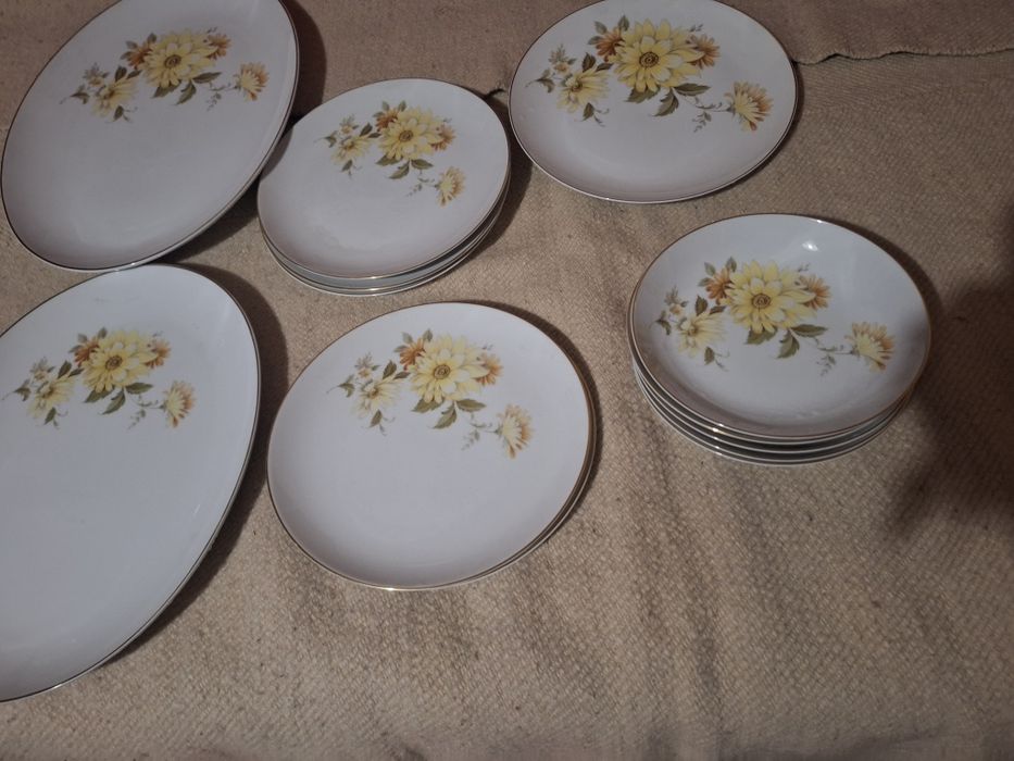 Голям порцеланов сервиз 14 части 45 см дължина⁸