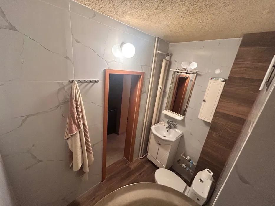 Дава се под наем Тристаен апартамент в София, Медицинска академия - 140 кв.м за 1100 € - Снимка #8