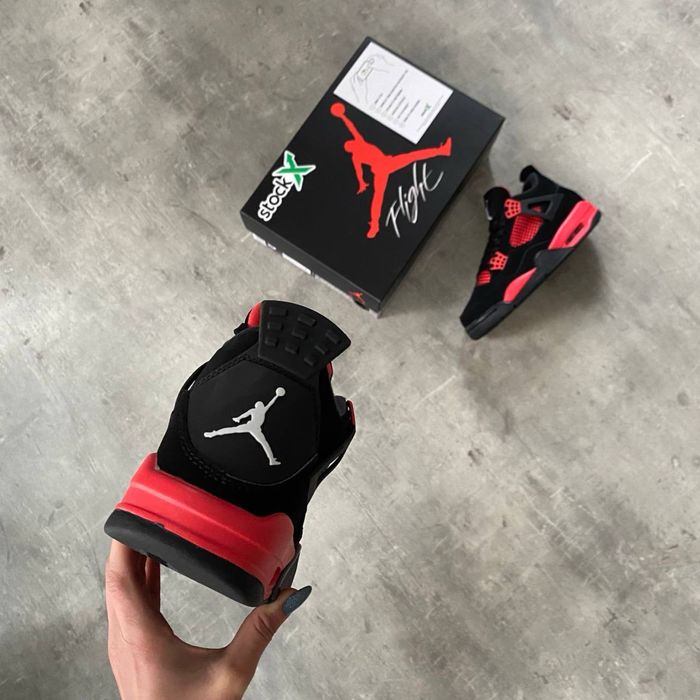 Air Jordan 4 Retro “Red THUNDER”