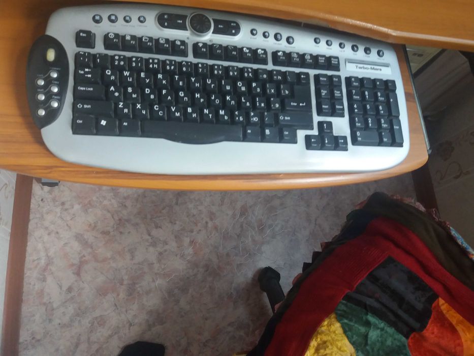 Компьютерный стол