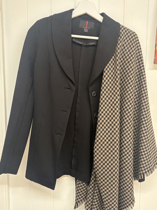 Ново сако с шал от бутик Vincit