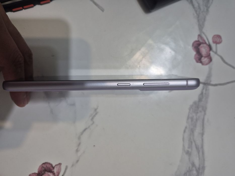Телефон Samsung s21fe