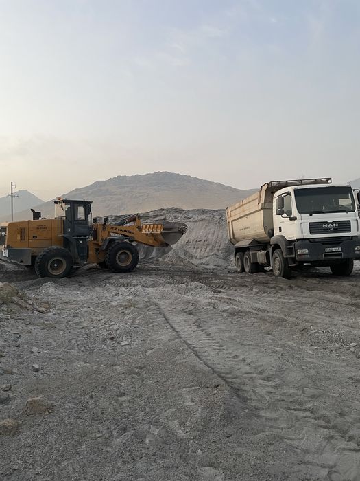 Фронталный погрузчик 3 куба