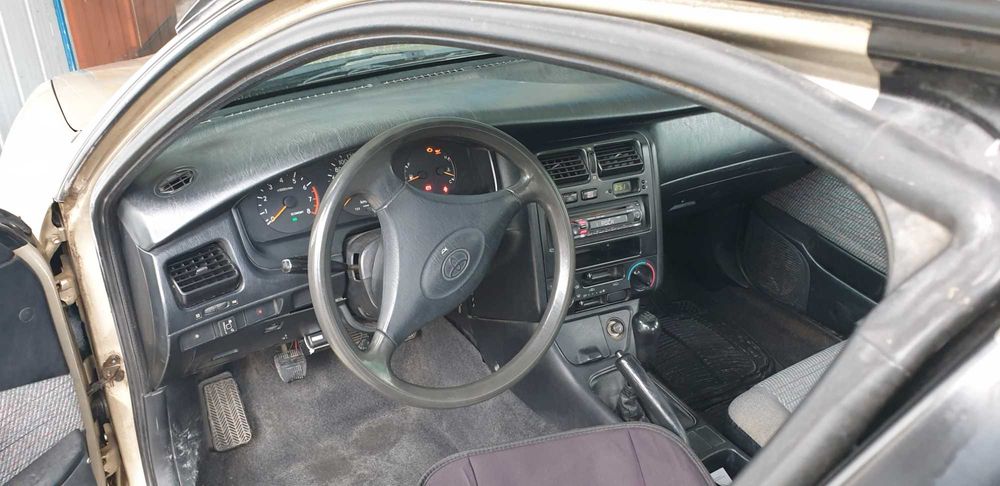 Toyota Carina 1.6XLi