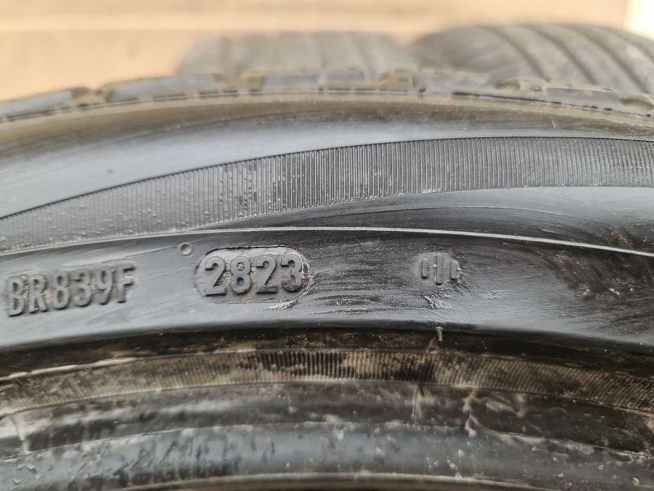 4 Pirelli R23 285/40
Всесезони гуми 
DOT3822