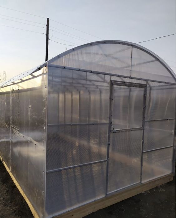 Теплица прямостенная «премиум»