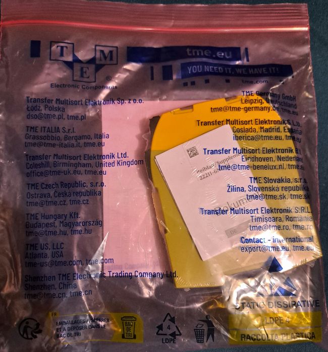 Vând releu de siguranță industrial Pilz PNOZ s3 C, stare nouă, cu etic