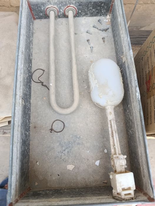 Inkubator sotiladi 600talik