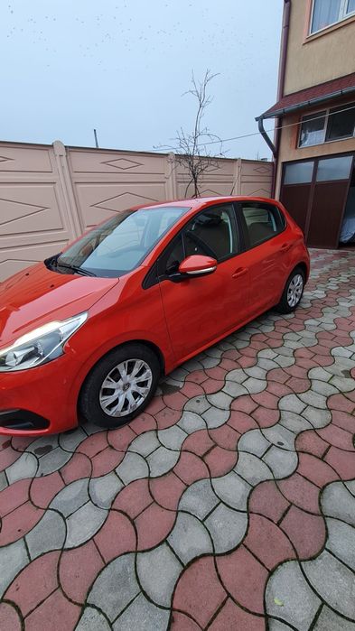 Se vinde Peugeot 208