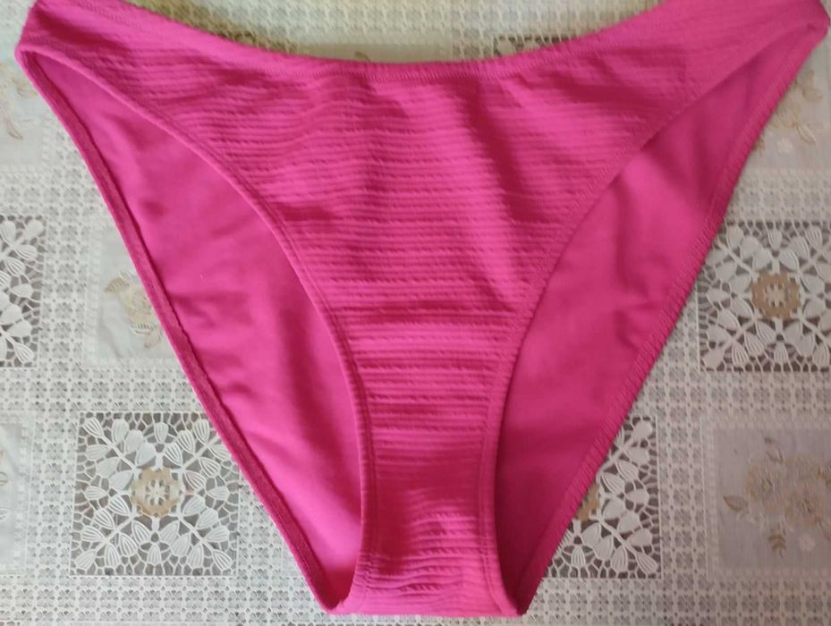 ефектен нов бански на ф.Палмарс