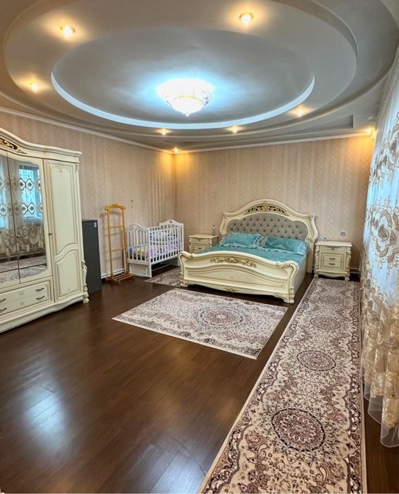 Спальний гарнитур