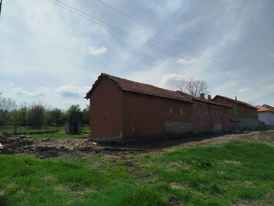 Къща в Плевен, област-с.Тученица площ 74 цена 29000