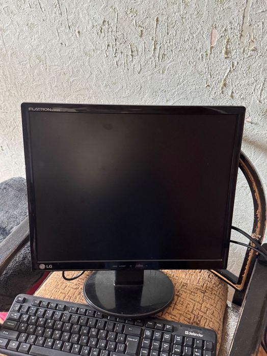 Компьютер + монитор + клавиатура + мышь