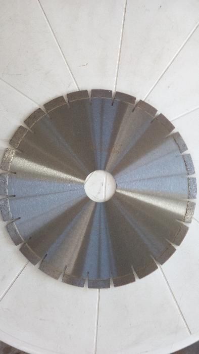продавам дискове за рязане на камък,гнайс,гранит.