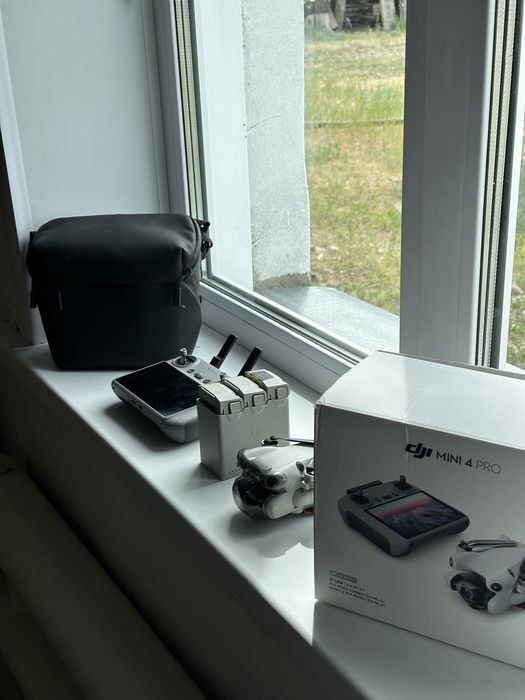Dji mini 4 pro fly more combo