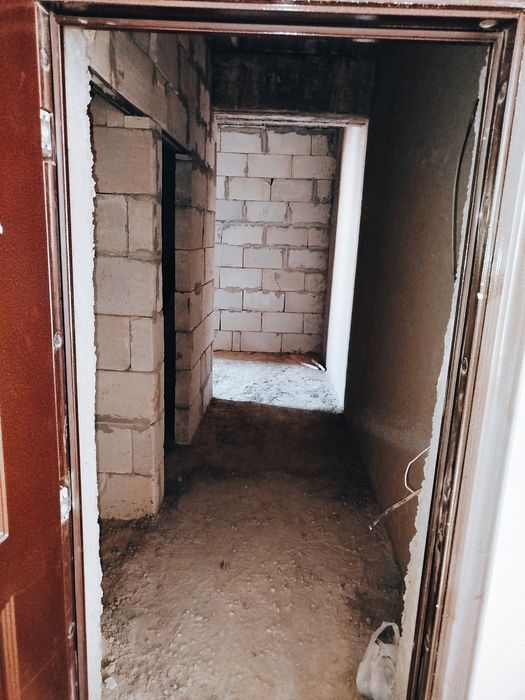 Samarqand shahridagi yangi qurilgan uy sotiladi.