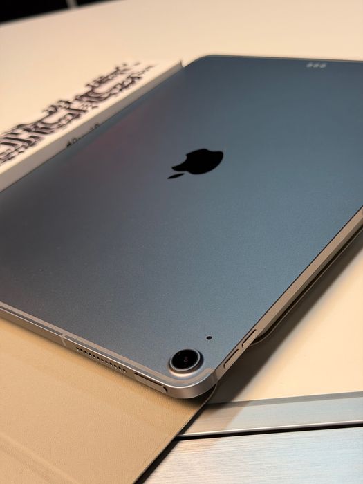 iPad Air 13 M3 Cellular(e-sim) 128GB + чехол и стекло ESR в подарок
