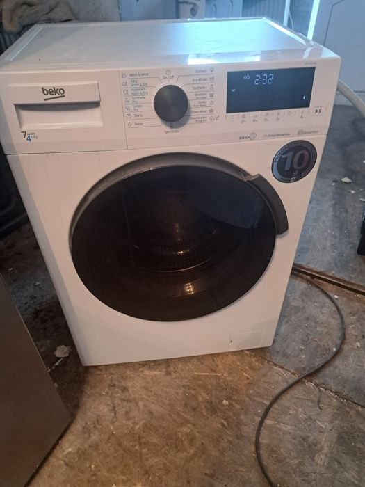 Vând mașină de spălat rufe Beko 7