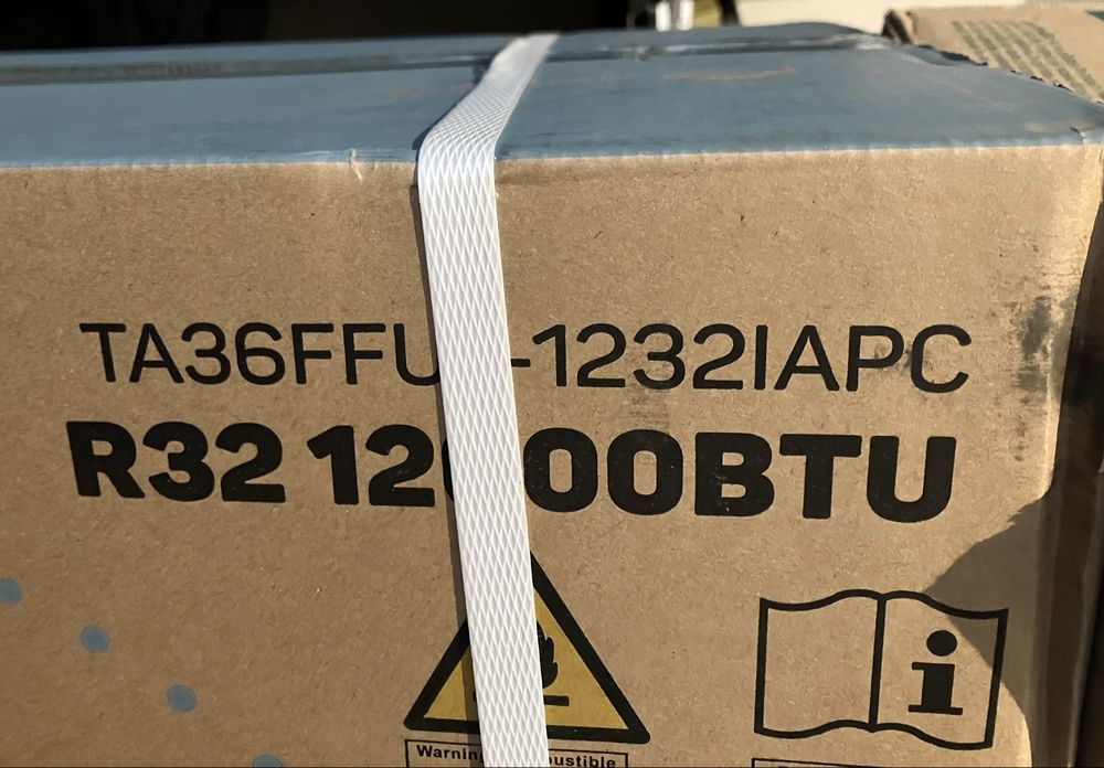 aparat aer conditionat TESLA