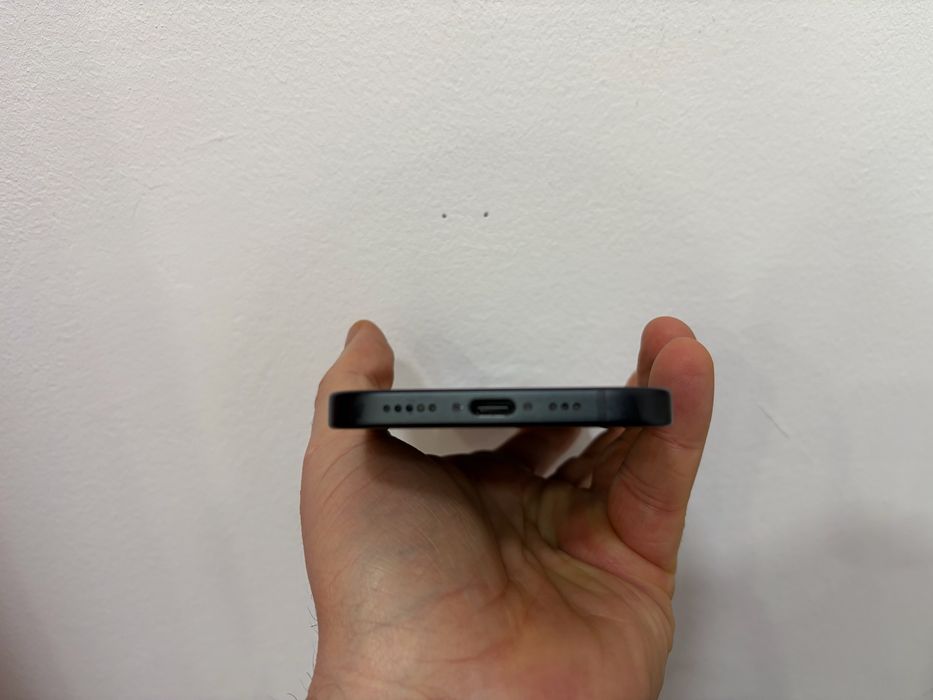 Iphone 15, Black, pentru piese