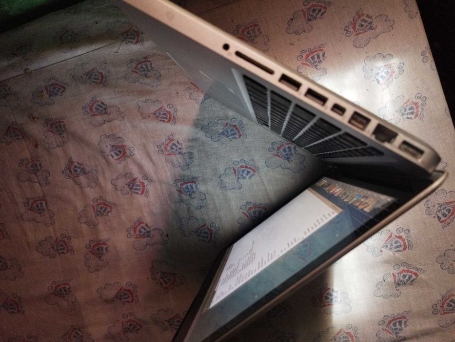 Assalomu alaykum va rohmatullohi va barokatuh! Macbook pro sotiladi