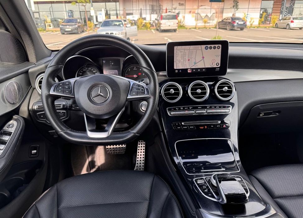 Mercedes GLC 250d 4MATIC AMG Line 2017, 204cp, Burmester, Negru