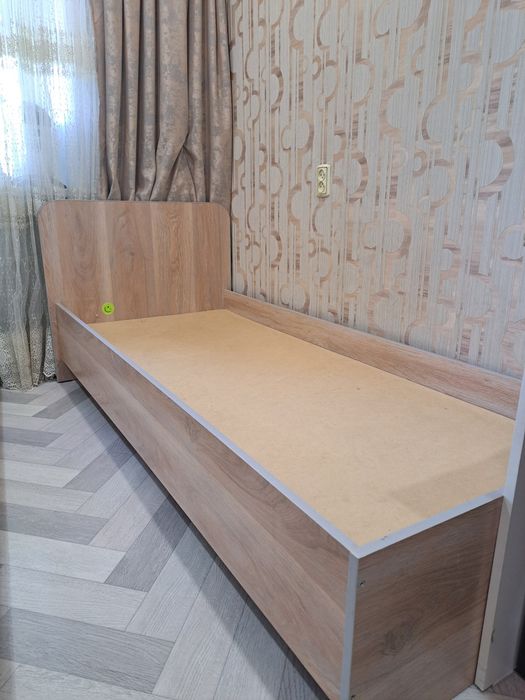 Продам срочно диван и кровать