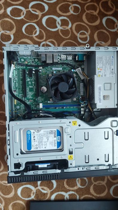 PC Lenovo ThinkCentre M83 SFF – i5-4440, 8GB RAM, HDD 250GB, Linux Mint