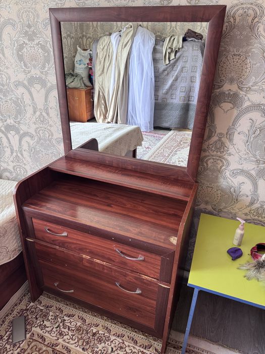 Спальный гарнитур