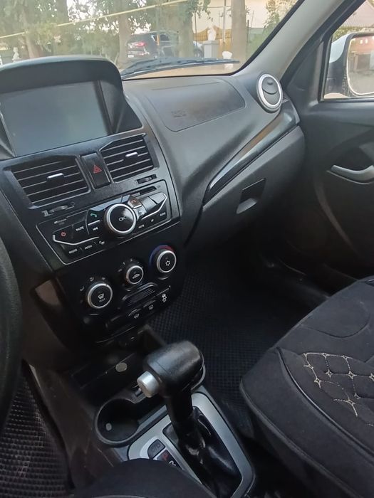 Продам Лада Калина 2 автомат