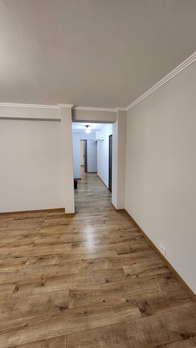 Inchiriez apartament 3 camere central  Otopeni