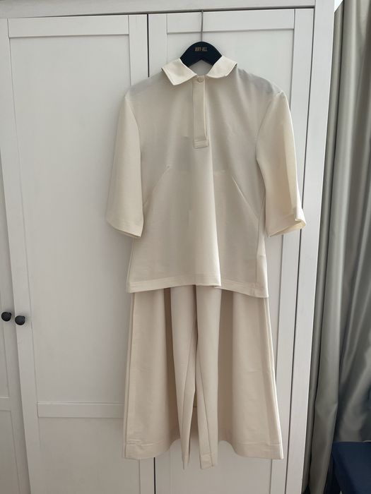 Продам женский костюм COS