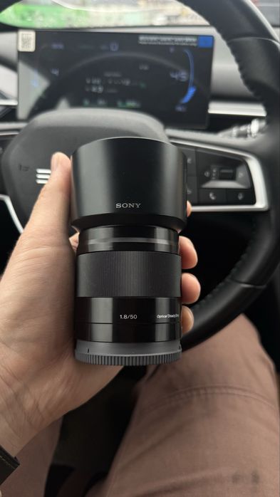 Объектив Sony 50mm f/1.8 OSS SEL50F18B