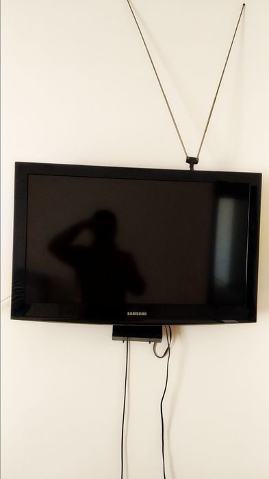 Телевизор оригинал  Samsung бренд сотилади 32 дюмлик.