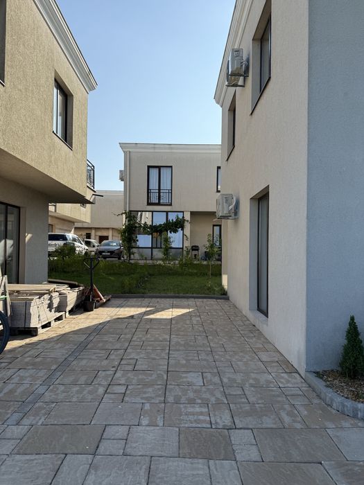 Дава се под наем Къща в Бургас, Сарафово - 116 кв.м за 1200 € - Снимка #1