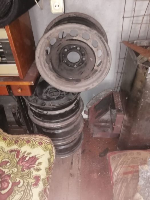 Продам комплект дисков.