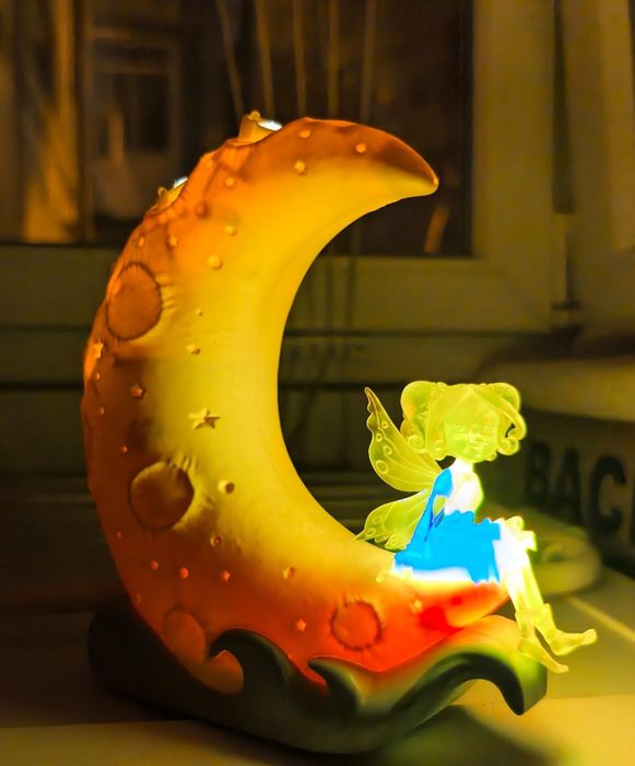 Vând proiector/lampa de veghe Lună