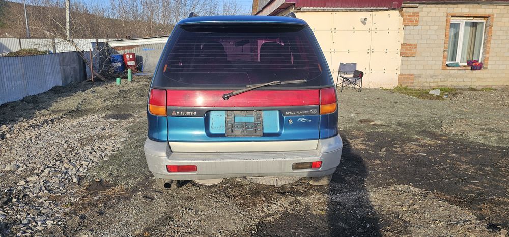 Mitsubishi space runner