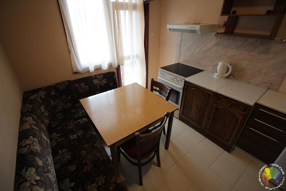 Дава се под наем Тристаен апартамент в Бургас, Лазур - 97 кв.м за 510 € - Снимка #9