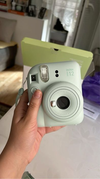 Instax 12mini фотоапарат