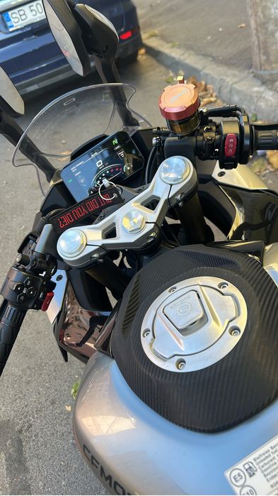 Motocicleta Cfmoto 450sr